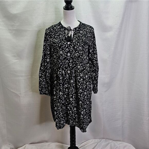 Old Navy Black Floral Long Sleeve Boho Shift Dress Size Medium - Picture 1 of 10